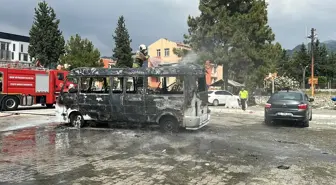 Dörtyol'da Minibüs Yangını