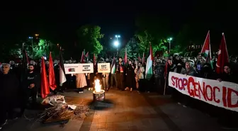 İstanbul'da İsrail'in Filistinli sivillere yönelik saldırısı protesto edildi