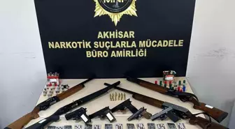 Manisa'da Uyuşturucu Operasyonunda 11 Şüpheli Gözaltına Alındı