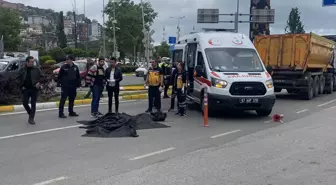 Zonguldak'ta Yaya Geçidinde Kadına Kamyon Çarptı, Hayatını Kaybetti