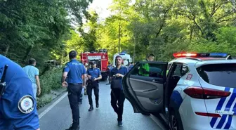 Sarıyer'de Araç Yan Yatarak Sıkıştı, Muhtar Hayatını Kaybetti