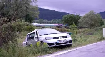 Kastamonu'da servis aracı ile otomobil çarpıştı: 5 yaralı