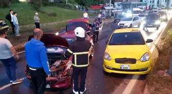 Zonguldak'ta Ticari Taksi ile Otomobil Kaza Yaptı, Kadın Sürücü Yaralandı