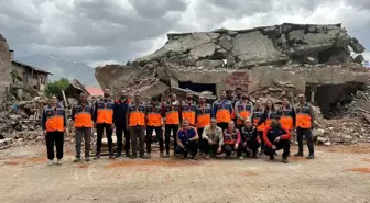 Tunceli'de Gönüllülere Enkazda Arama Kurtarma Eğitimi Verildi