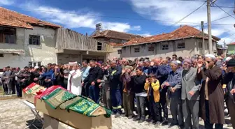 Damat adayının kullandığı otomobilin kaza sonucu hayatını kaybeden gelin adayı ve kardeşi Burdur'da toprağa verildi