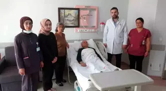 94 Yaşındaki Kolon Kanseri Hastası Başarılı Operasyon Sonrası Taburcu Edildi