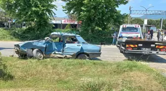 Çaycuma'da kavşakta kaza: 1 ölü, 1 yaralı