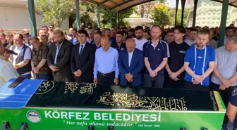 Kocaeli'de Halı Sahada Kalp Krizi Geçiren Zabıta Memuru Toprağa Verildi