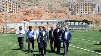 Adıyaman Valisi Tut ilçesinde temaslarda bulundu