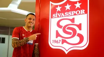 Sivasspor'da Rey Manaj, 2023-2024 sezonunun en golcü oyuncusu oldu