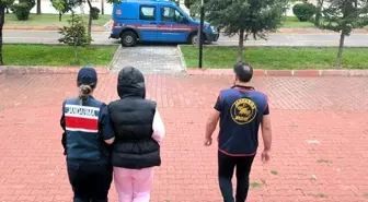 Uyuşturucu Ticaretinden Aranan Kadın Jandarma Tarafından Yakalandı