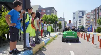 Mersin'de Öğrencilere Trafik Eğitimi Veriliyor