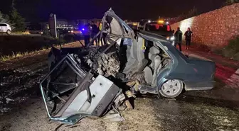 Kastamonu'da Tofaş marka otomobil kullanılmaz hale geldi, 5 kişi yaralandı