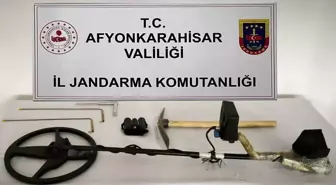 Afyonkarahisar'da define arayan şahıslar suçüstü yakalandı