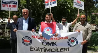 Eğitim-Bir-Sen Üyeleri Öğretmenlik Meslek Kanunu İçin Açıklama Yaptı