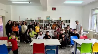 Amasya Üniversitesi Matematik ile Keşfedenler Kulübü, depremde hayatını kaybeden arkadaşının anısını köy okulu kütüphanesinde yaşatıyor