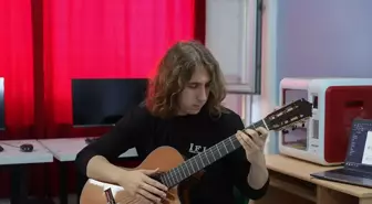 İzmir Fen Lisesi Öğrencisi Yapay Zeka ile Klasik Gitar Eserleri Üretiyor