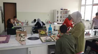Diyarbakır'da Özel Eğitim Okulu Öğrencileri El Sanatlarıyla Ürünler Yapıyor