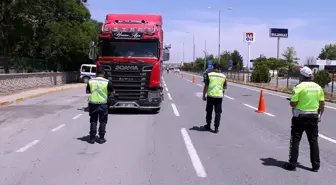 Kırıkkale'de Kurban Bayramı öncesi canlı hayvan taşıyan araçlar denetlendi