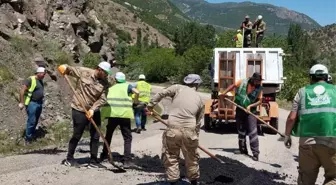 Tokat'ın Almus ilçesinde grup yollarında çalışma gerçekleştiriliyor