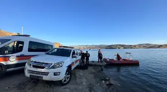 Tunceli'de Feribottan Atlayan Kişinin Bulunması İçin Çalışma Başlatıldı