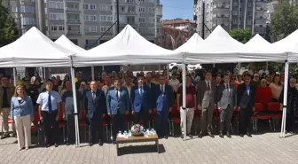 Afyonkarahisar'da Halk Eğitim Merkezi ve Akşam Sanat Okulu Yıl Sonu Karma Sergisi Açıldı