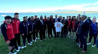 Bakan Işıkhan, Türkiye Ampute Milli Futbol Takımına başarılar diledi