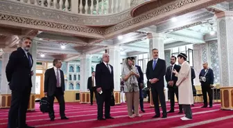 Dışişleri Bakanı Hakan Fidan, Çin'deki Yanghang Camii ve Uluslararası Büyük Pazar'ı ziyaret etti