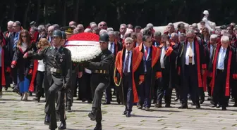 Yargıtay Cumhuriyet Başsavcısı Muhsin Şentürk Anıtkabir'i ziyaret etti