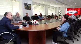Artvin Valisi Cengiz Ünsal, Halk Günü Toplantısı'nda vatandaşlarla bir araya geldi