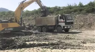 Çanakkale'deki Fındıklı Köyü Göletinde Temizleme Çalışmaları Başladı