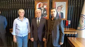 CHP'den Pınarbaşı Belediye Başkanı Seçilen Deniz Yağan Mazbatasını Aldı