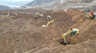 İliç'te toprak altında kalan 9 işçiden 3'ünün daha cansız bedenine ulaşıldı