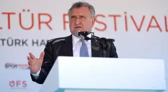 Gençlik ve Spor Bakanı Osman Aşkın Bak, Etnospor Kültür Festivali'ni değerlendirdi