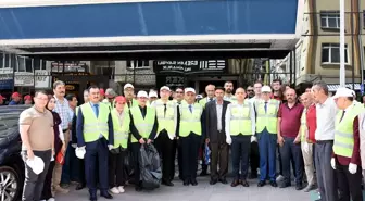 Kırıkkale Belediye Başkanı ve gençler temizlik yaptı