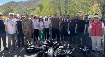 Tunceli'de Munzur Vadisi Milli Parkı'nda Çevre Temizliği Etkinliği