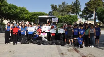 Silifke'de Ortaokul Öğrencileri Çevre Temizliği Yaptı