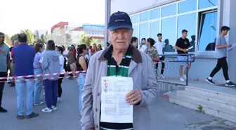 81 Yaşındaki Hurdacı Şevki Kılıç YKS'ye Girdi