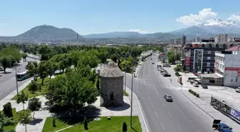 Kayseri'deki Kümbetler Türk Mimarisinin Eşsiz Yapıları