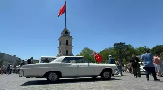 İstanbul'da Klasik Otomobil Tutkunları Bir Araya Geldi