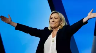 ''Mültecilerin tamamını evlerine göndereceğiz!'' Marine Le Pen kimdir? Marine Le Pen açıklamasında ne dedi?