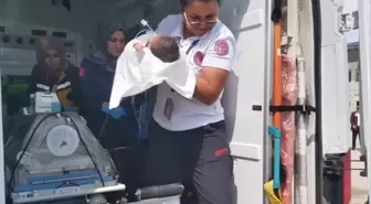 Van'da kalp yetmezliği olan bebek, ambulans uçakla İstanbul'a götürüldü