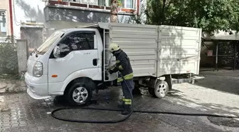 Bolu'da park halindeki kamyonette çıkan yangın söndürüldü