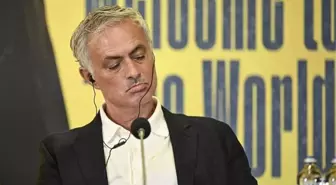 Fenerbahçe'de ilk ayrılık! Jose Mourinho, 1 saniye bile izlemeden o yıldızın biletini kesti