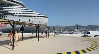 Bahamalar bayraklı yolcu gemisi Bodrum'a geldi