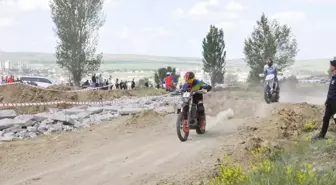 Sorgun'da Enduro Dağ Motosikleti Yarışları Düzenlendi