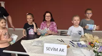 Çocuk öyküleri yazarı Sevim Ak, Kargı'da çocuk okurlarıyla buluştu