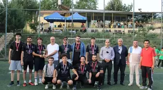 İskilip'te düzenlenen futbol turnuvasında Değirmen Cafe şampiyon oldu