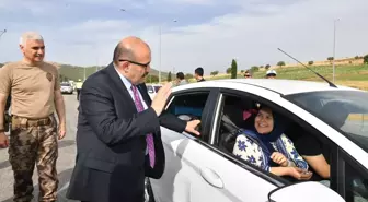 Balıkesir Valisi İsmail Ustaoğlu, Kurban Bayramı öncesi trafik denetimlerine katıldı