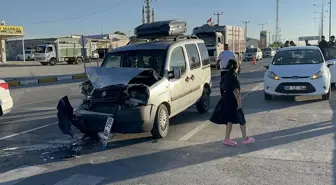 Aksaray'da Trafik Kazası: 5 Kişi Yaralandı